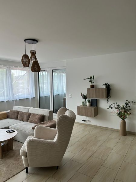 Helle 3-Zimmer-Wohnung mit Einbauküche in zentraler Lage
